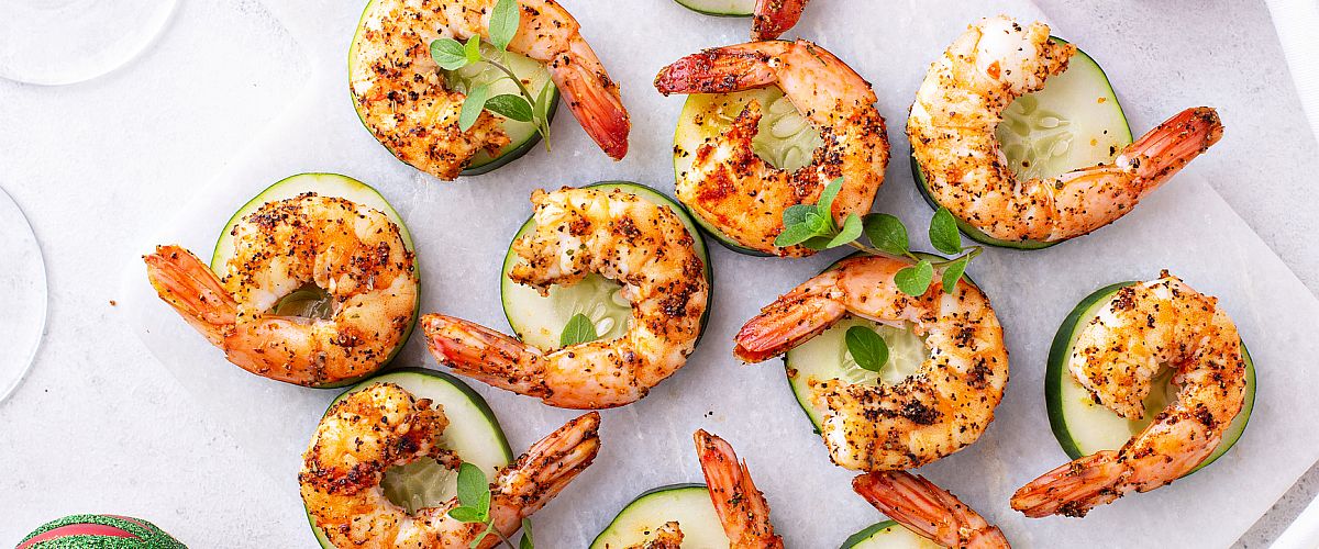 spicy shrimp appetizers on cucumbers