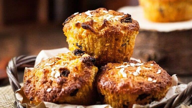 pineapple carrot cake muffins